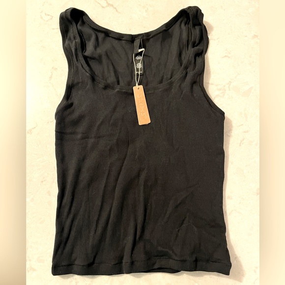 NEW, STILL WITH TAGS! Skims Soft Lounge Tank - Picture 1 of 5